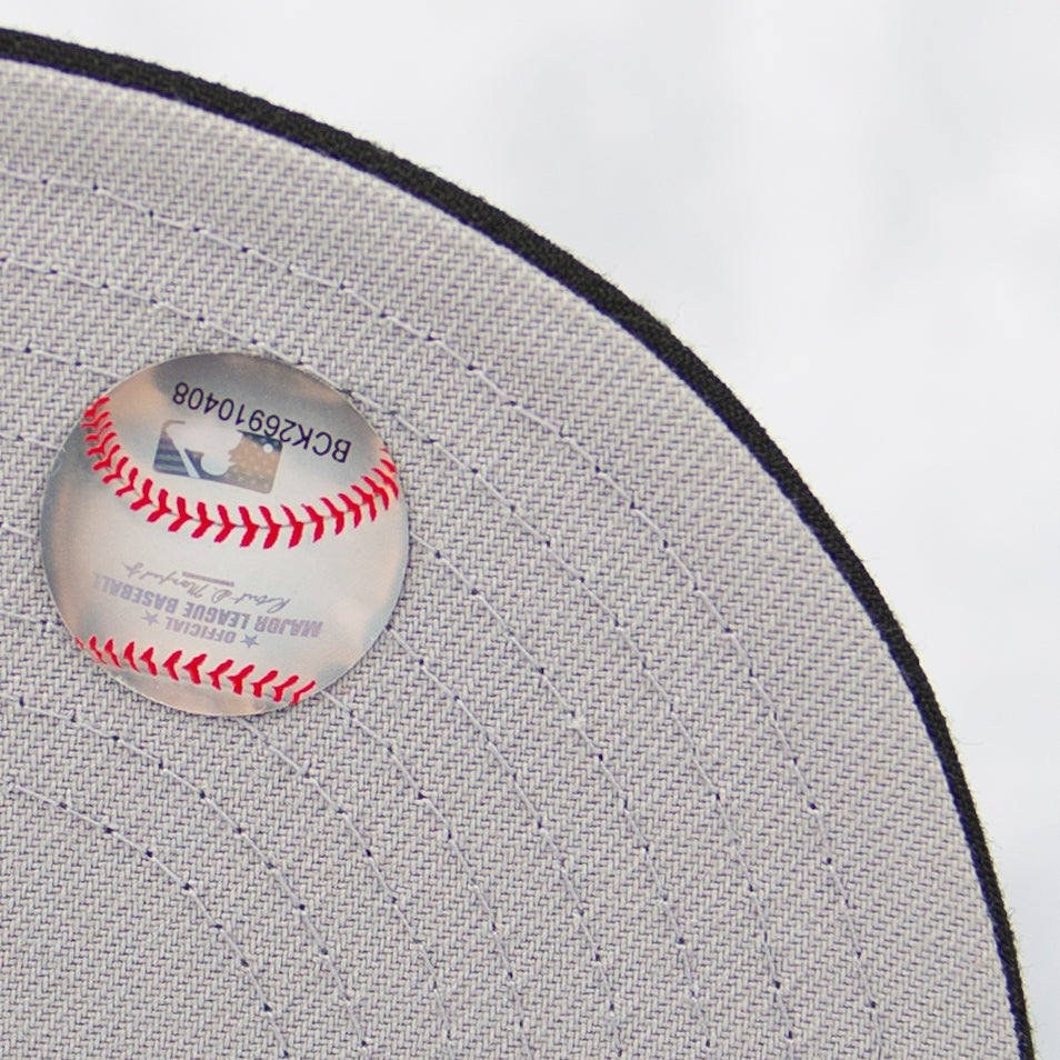 New Era “Wavy Navy” Philadelphia Phillies Fitted Hat