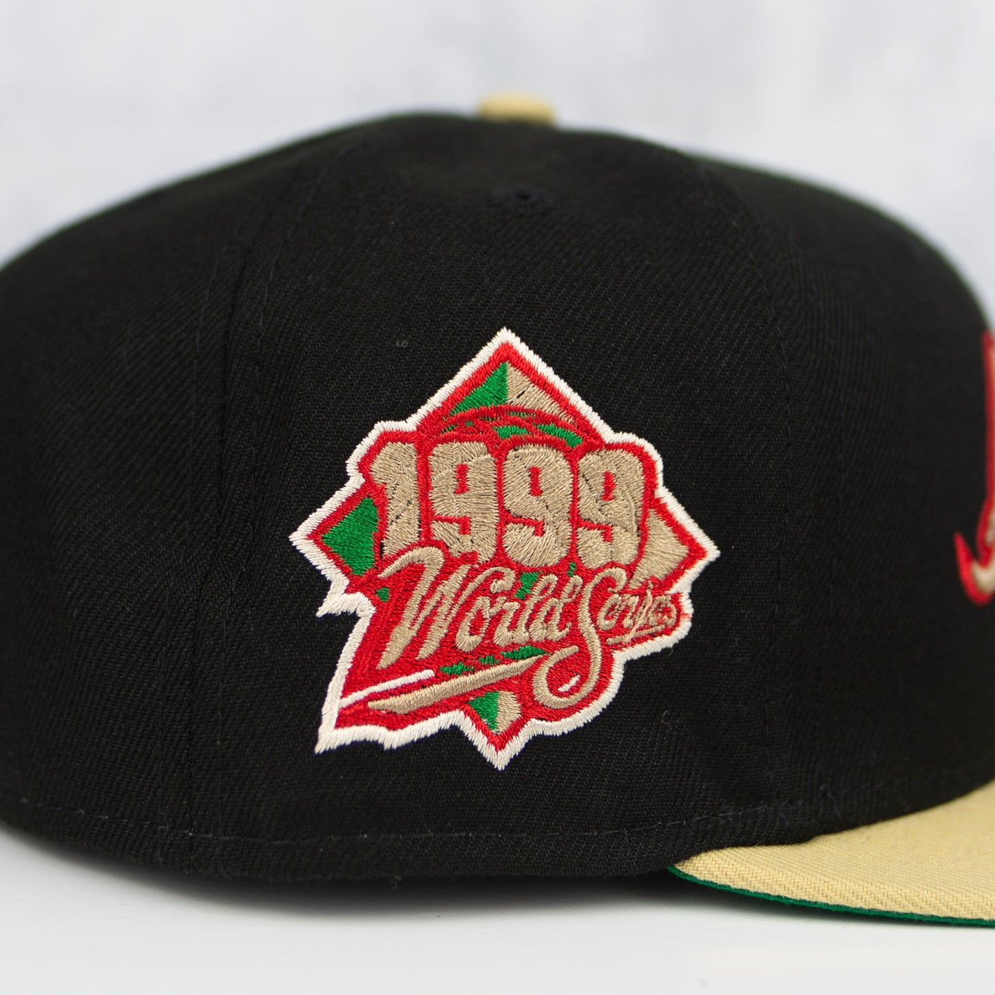 New Era “Black Khaki” Atlanta Braves Fitted Hat