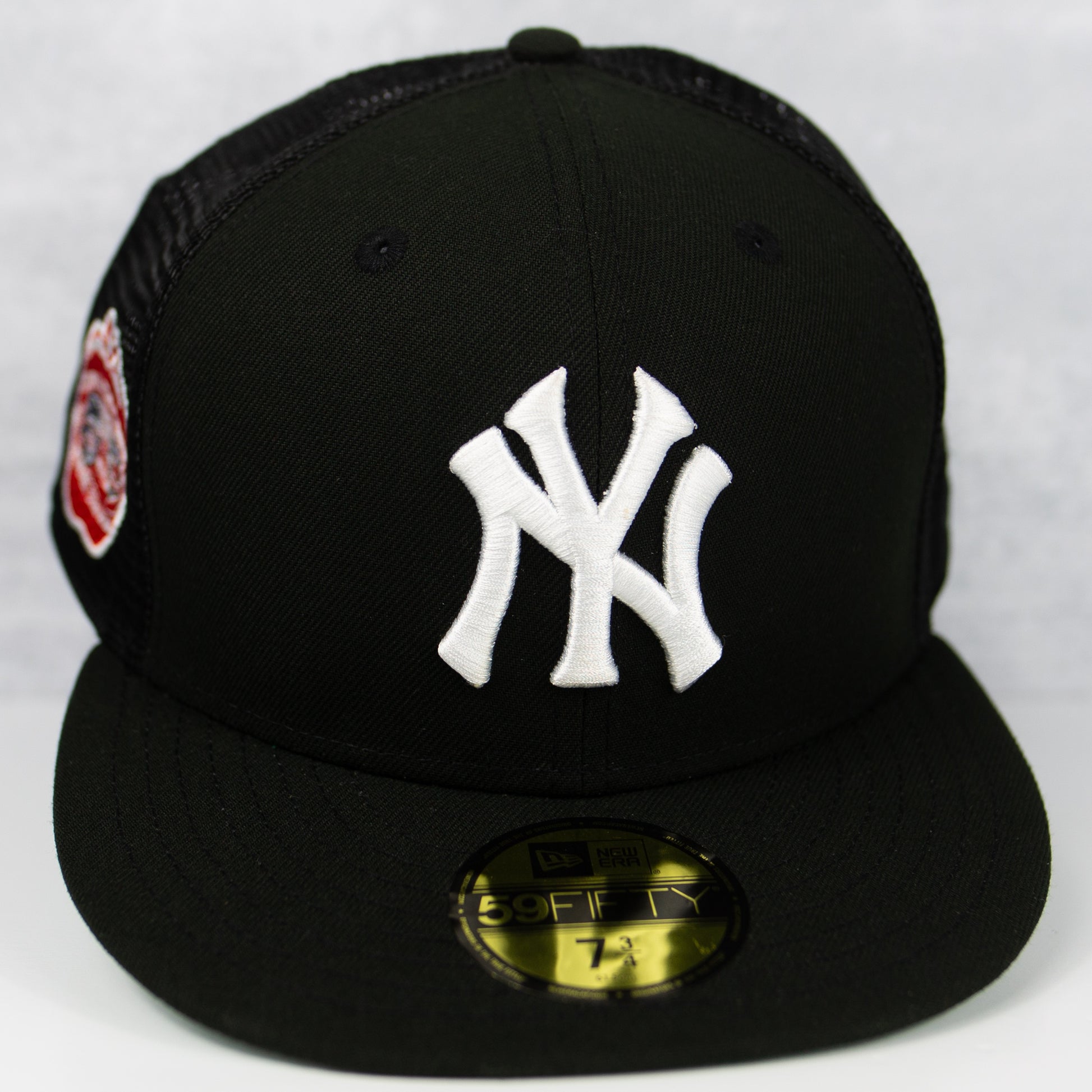 New Era “Trucker” New York Yankees Fitted Hat image 0