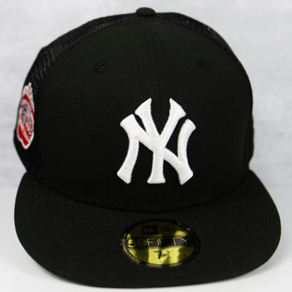 New Era “Trucker” New York Yankees Fitted Hat image 0