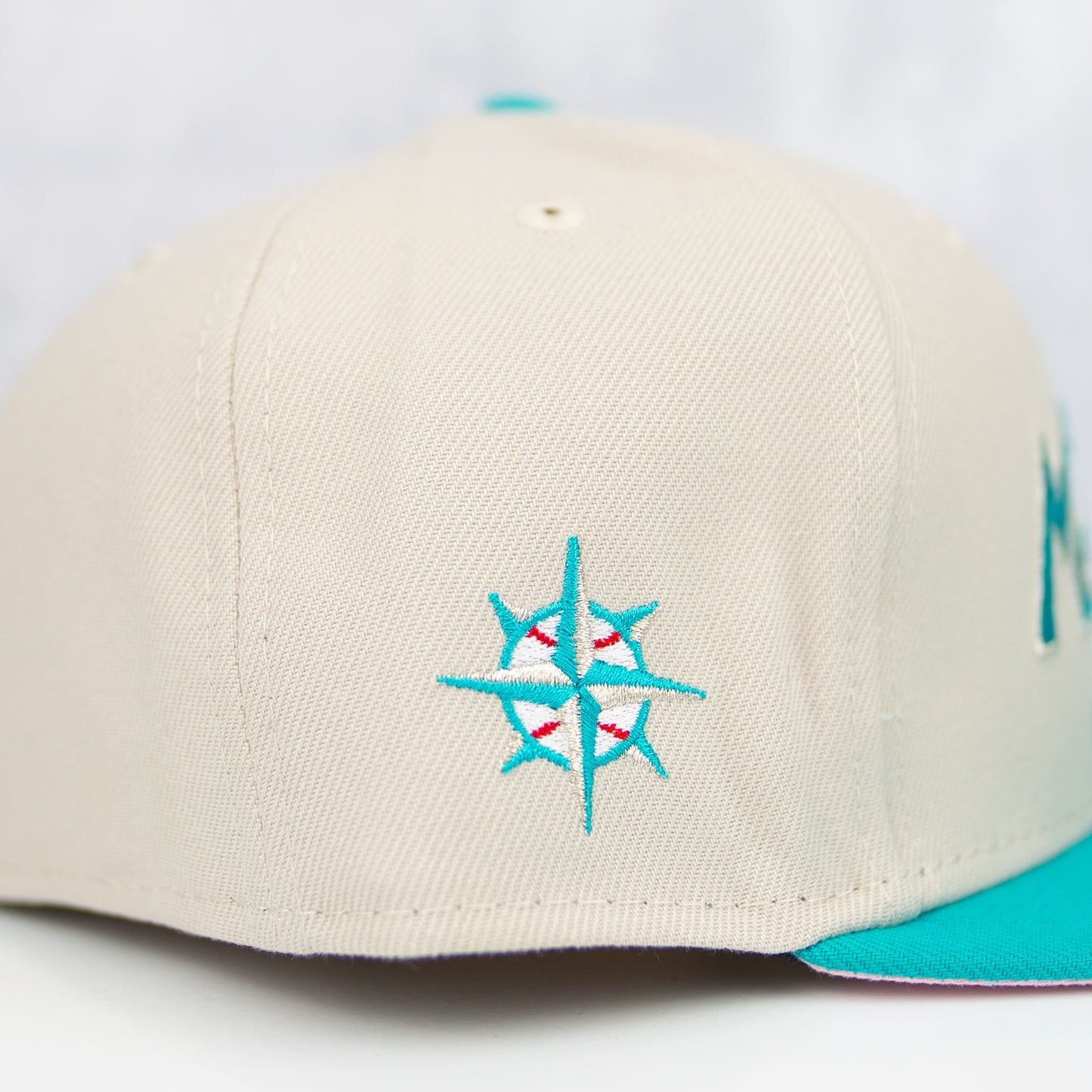 New Era “Pinky” Seattle Mariners Fitted Hat