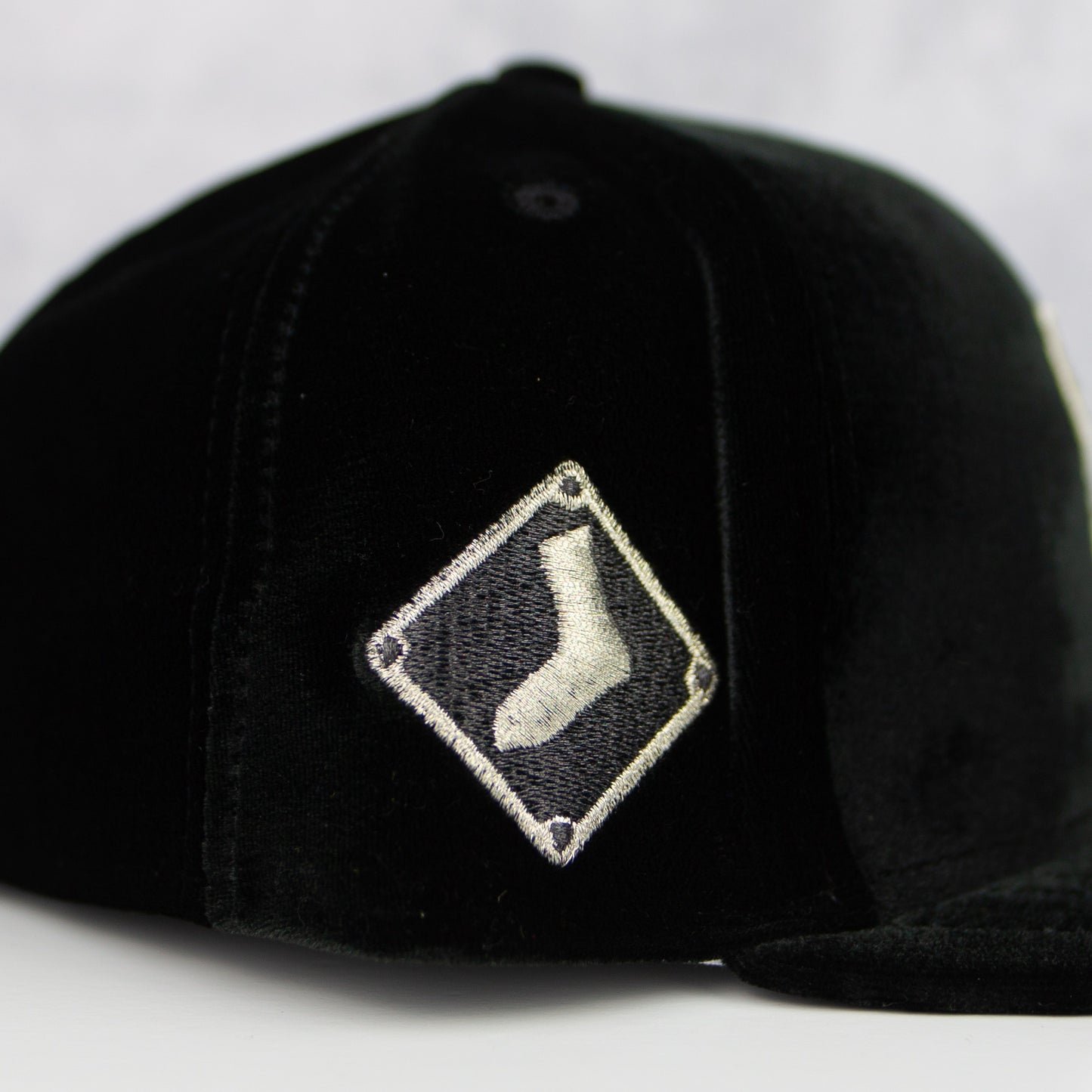 New Era “Black Velvet” Chicago White Sox Fitted Hat