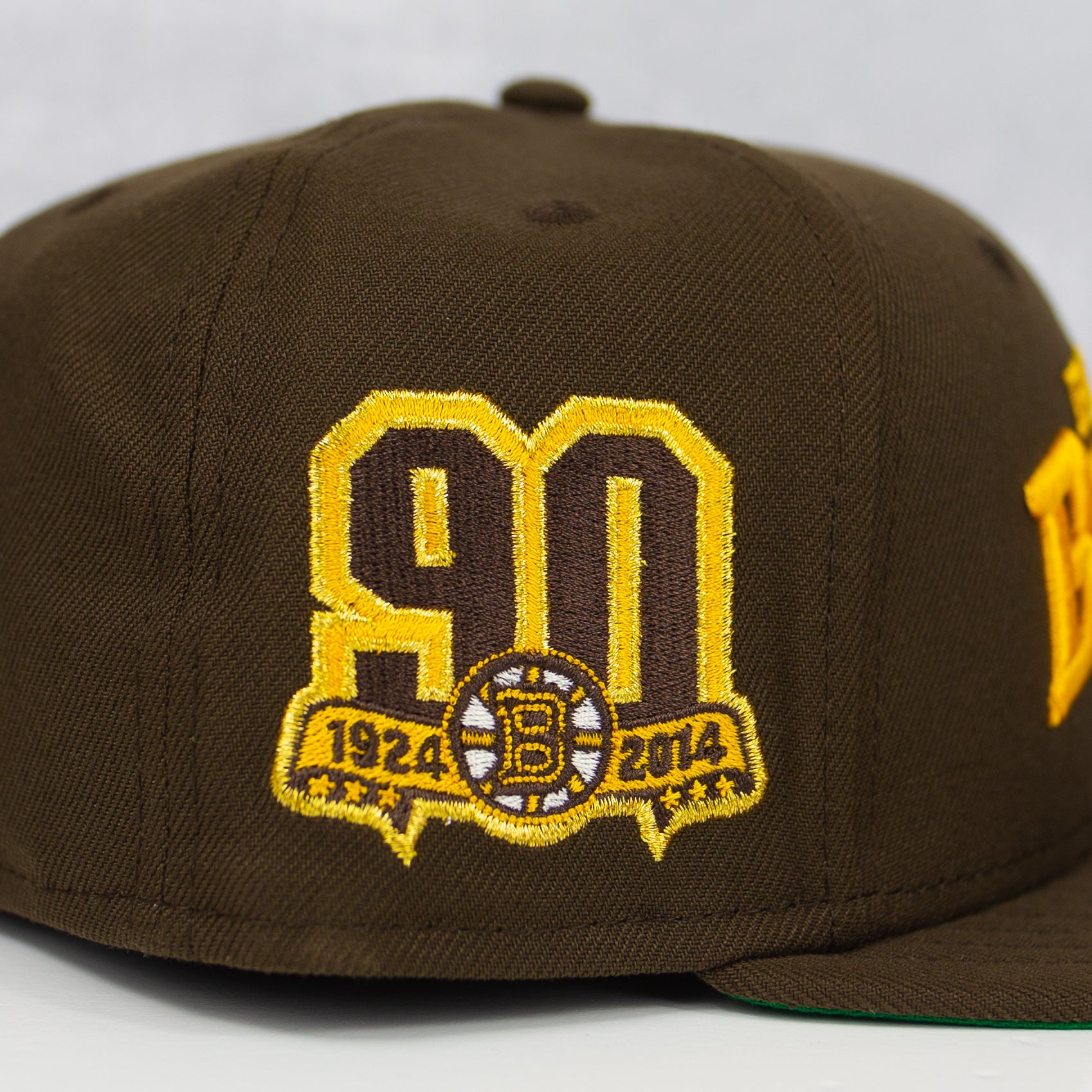 New Era “Throwback” Boston Bruins Fitted Hat image 1