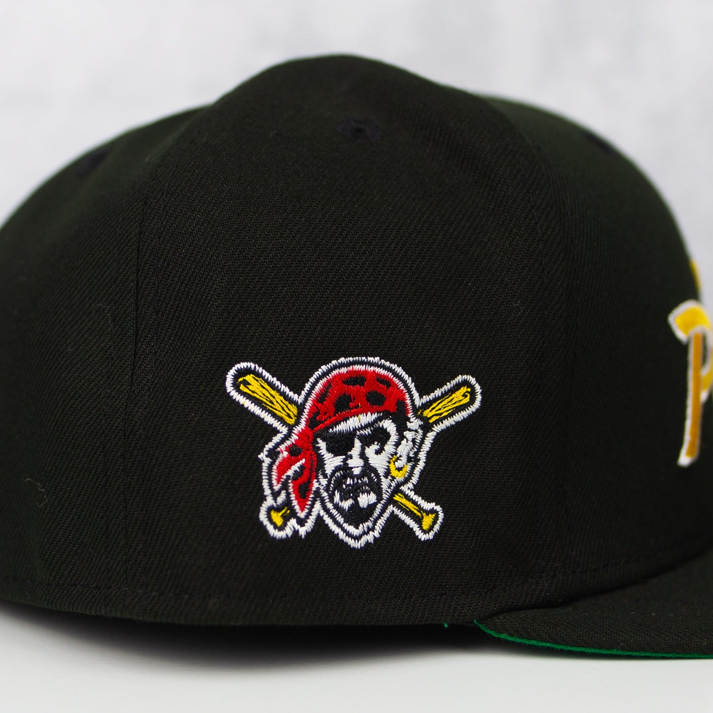 New Era "Classic" Pittsburgh Pirates Fitted Hat