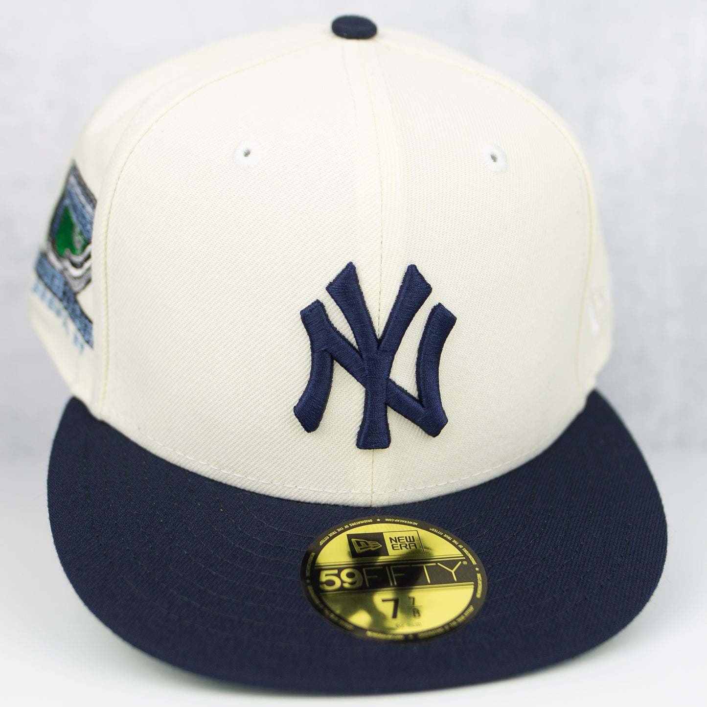 New Era “Snow Dome” New York Yankees Fitted Hat