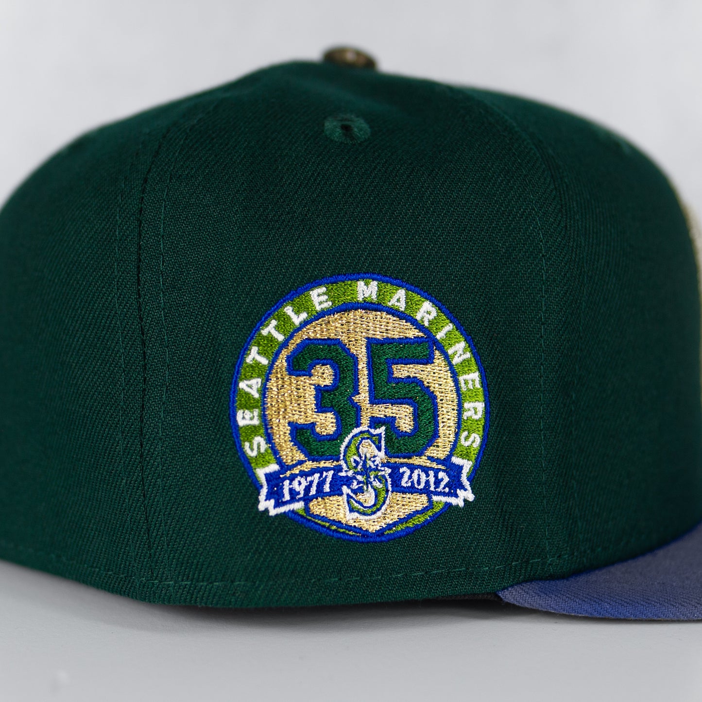 New Era “Golden Realtree” Seattle Mariners Fitted Hat image 1