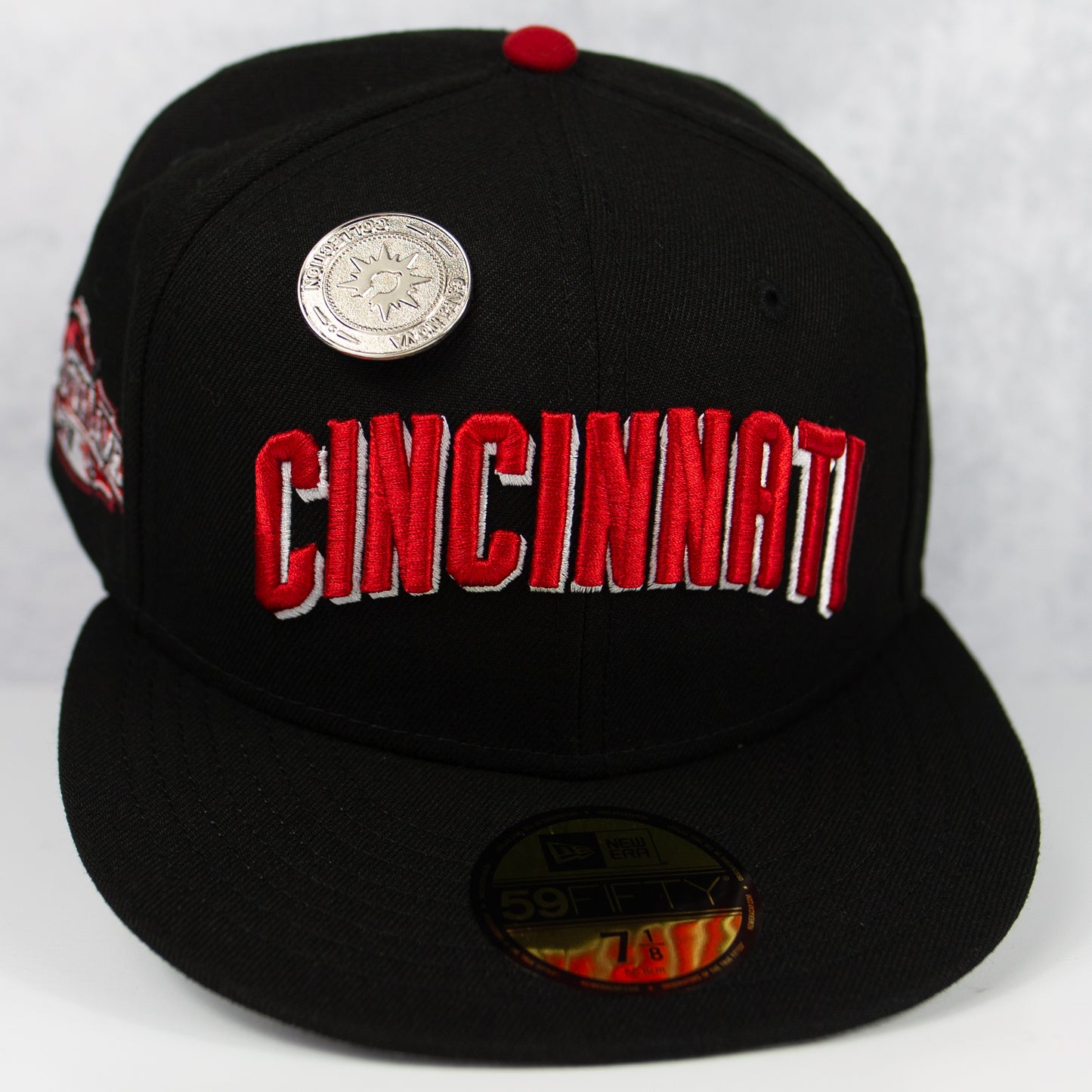 New Era “Blackout” Cincinnati Reds Fitted Hat  image 0
